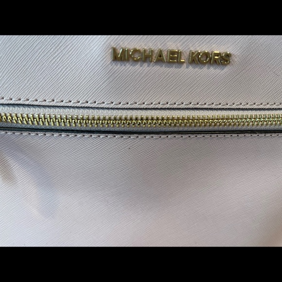 Michael Kors Hailee MD Satchel Leather Lightly used with tag. - Picture 5 of 14